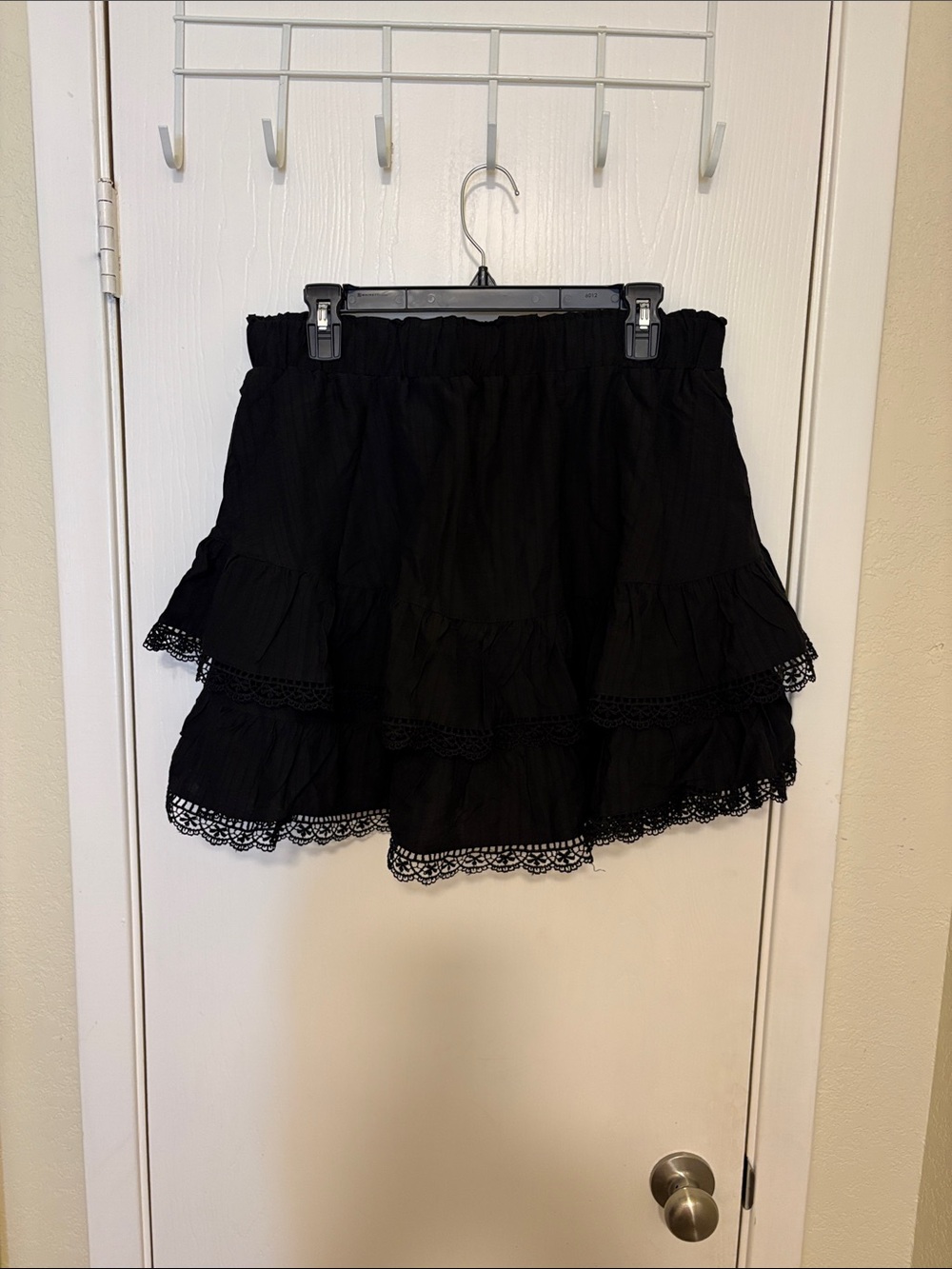 Amazon Essentials Black Tiered Mini Skirt with Lace Trim